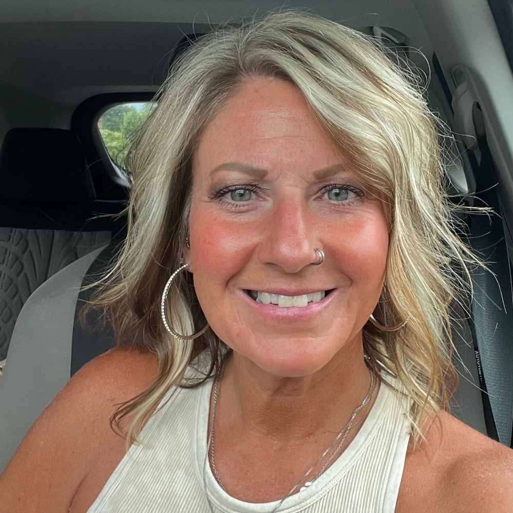 Meet your Posher, Sharon